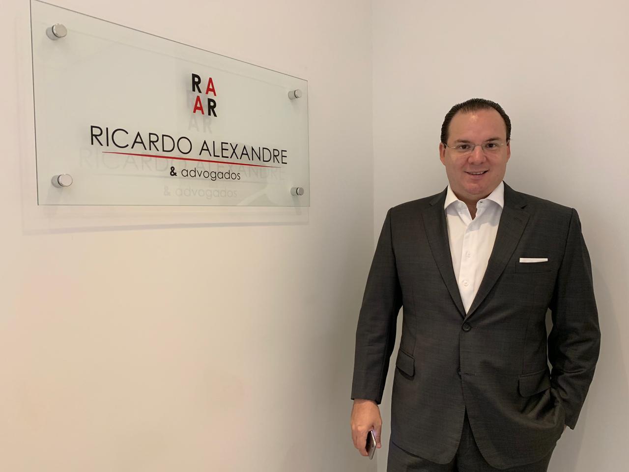 Ricardo Alexandre Advogado especializado.